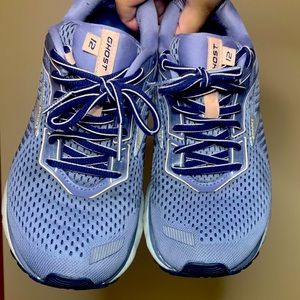 Brooks Ghost 12 running shoes light purple size 8.5 wide